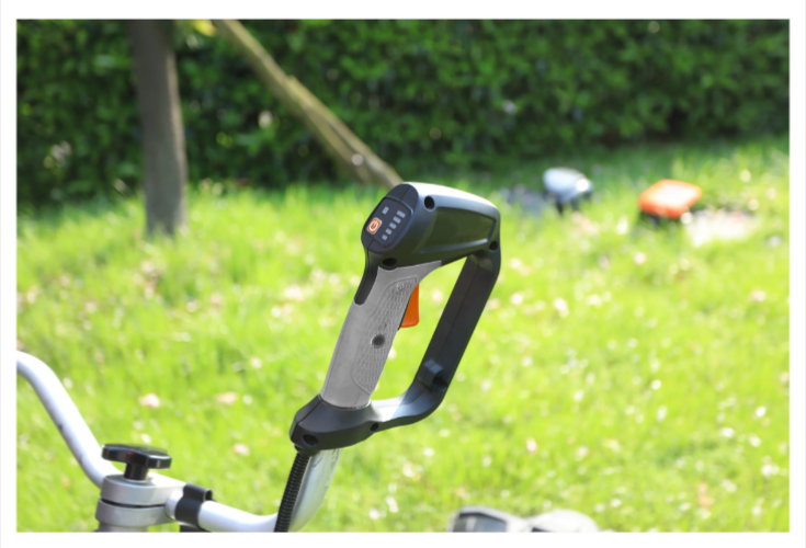 Yard Force LT M30W Akku-Freischneider, Rasentrimmer, Sense, 60 V, Solo, Kraftvol
